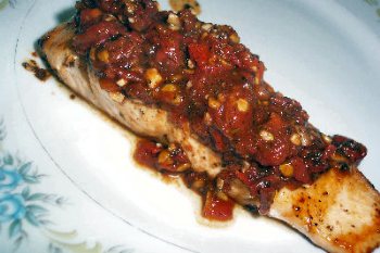 Pan-seared Salmon with Fresh Tomato-basil Relish (ww 8 Pts)