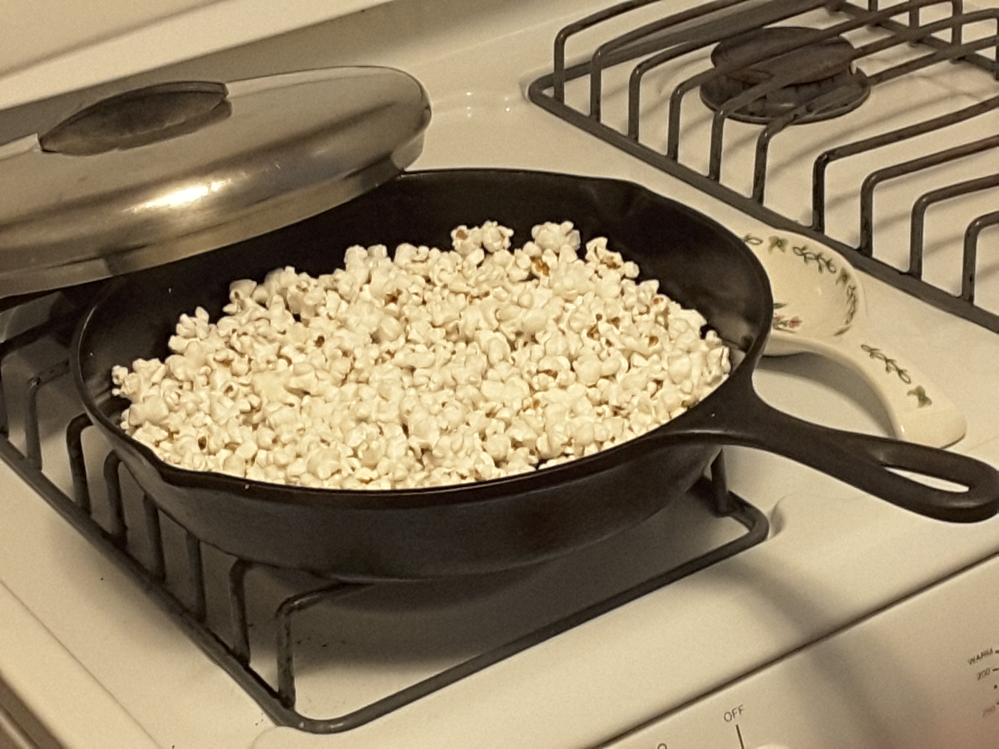 Skillet Popcorn (Cast Iron)