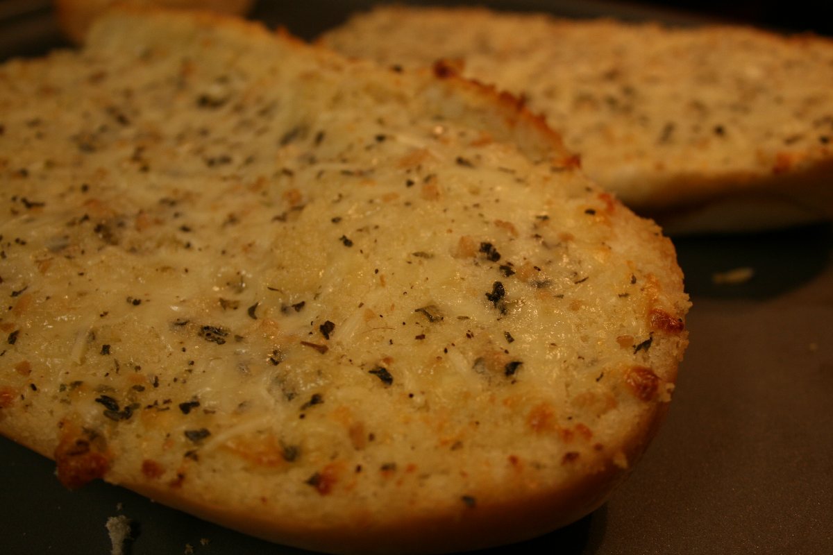 Zesty Garlic Cheese Bread